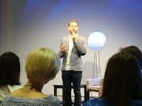 «Зачем нужны чувства? Как сделать их своими союзниками, а не врагами»: лекция Карла Марина Хереса